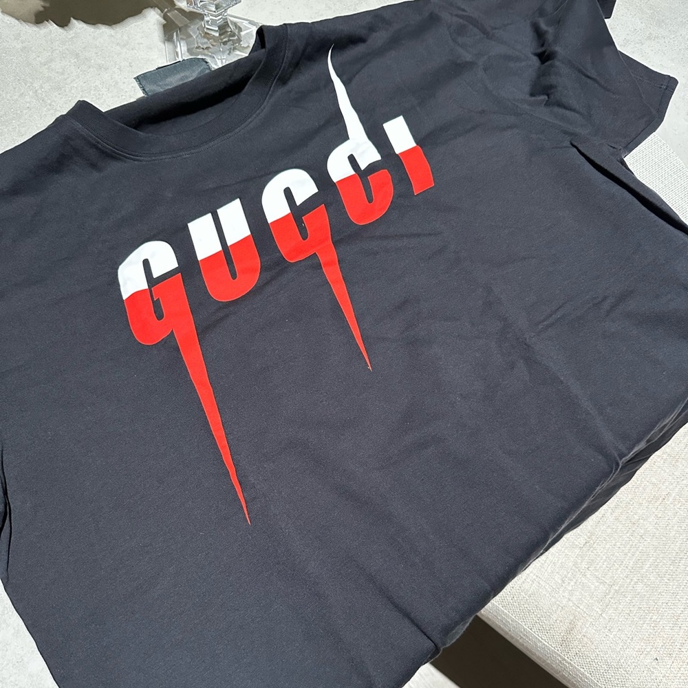 Authentic Gucci XXXL T-shirt. Never worn